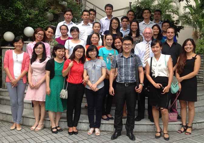 New Vietnamese awardees with alumni and embassy staff New Vietnamese awardees with alumni and embassy staff